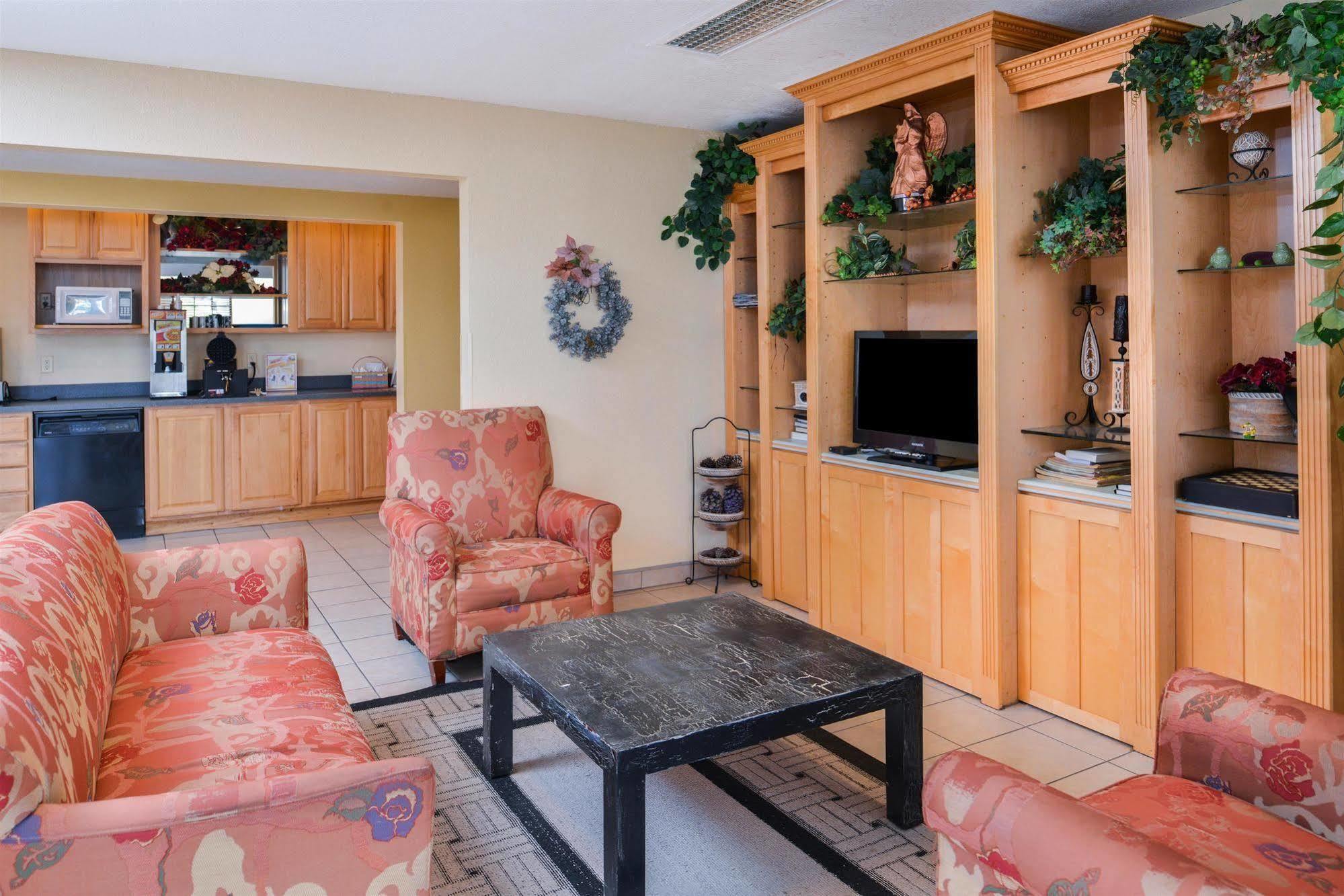 Americas Best Value Inn & Suites - Bluffton Eksteriør billede