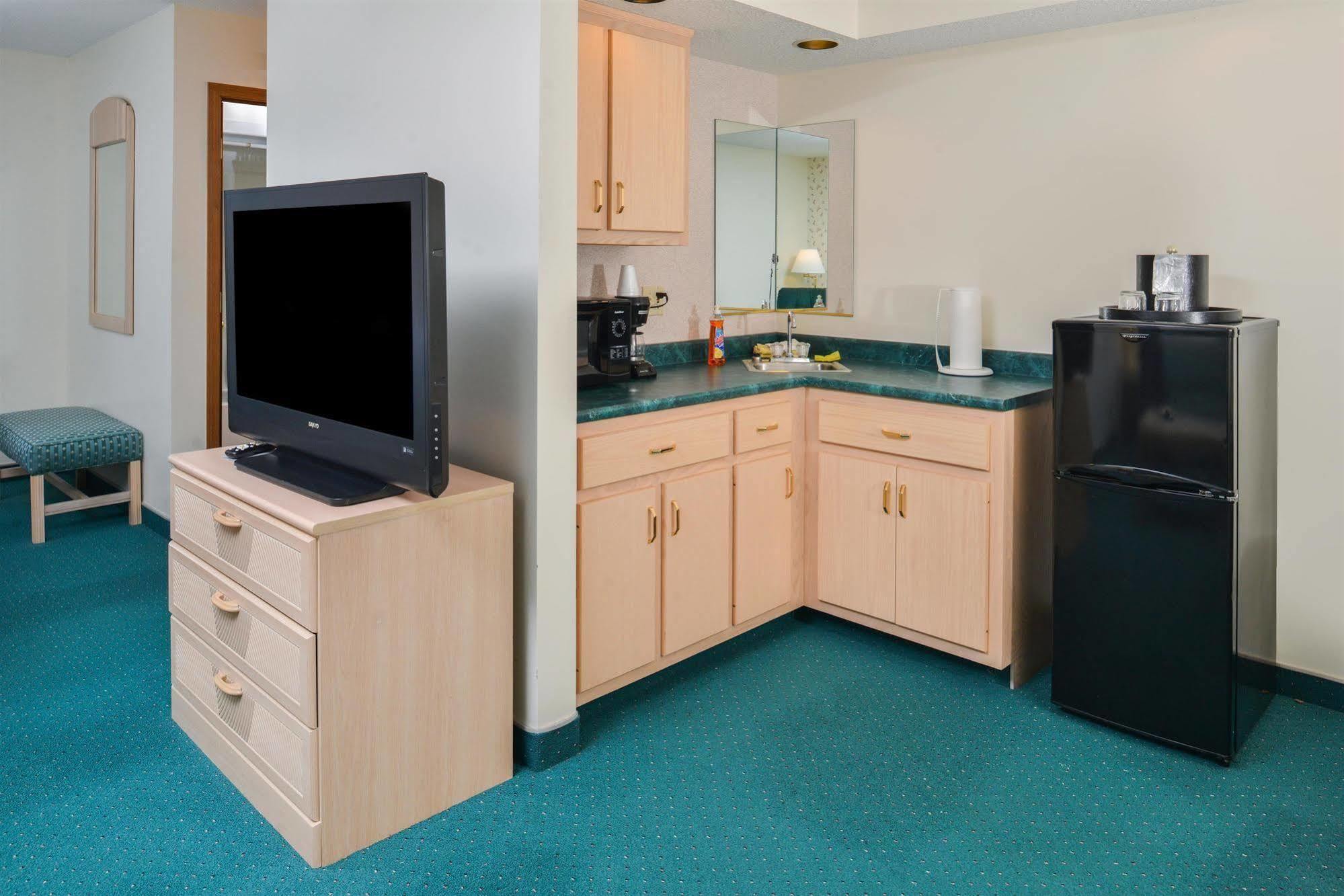 Americas Best Value Inn & Suites - Bluffton Eksteriør billede
